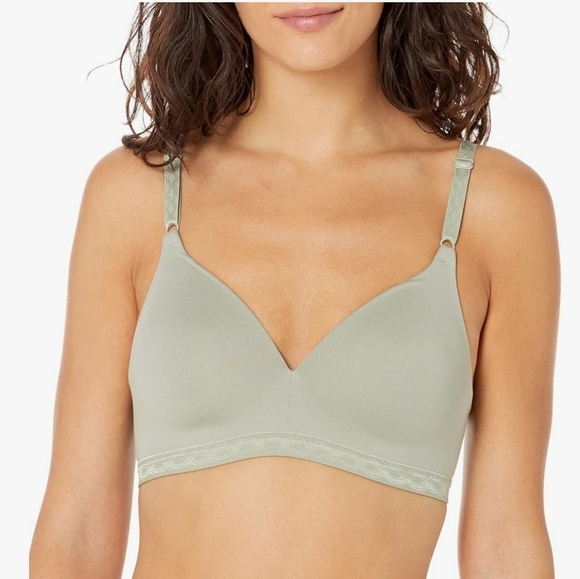 NWT Warner's Tan Seamless Bra Size 32B Soft Material - Picture 1 of 7